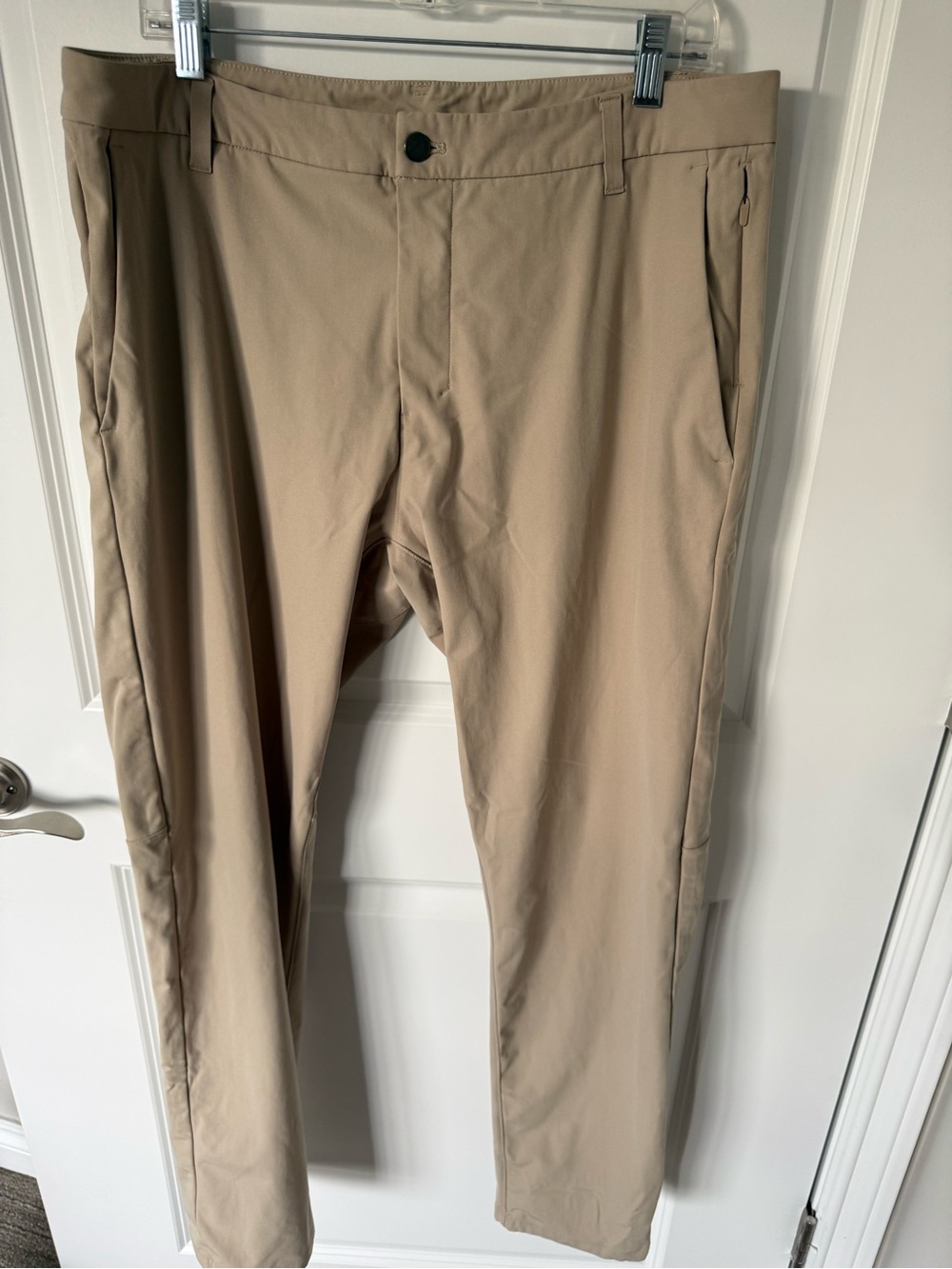 Lululemon Men’s Pants Size 36